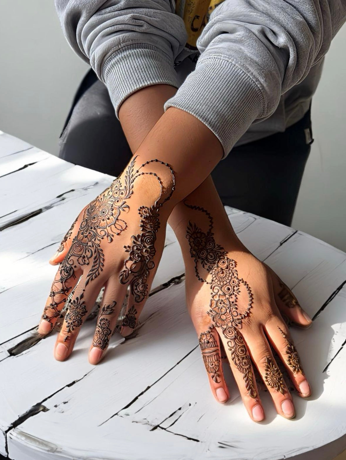 Medium Henna (design) Appointment