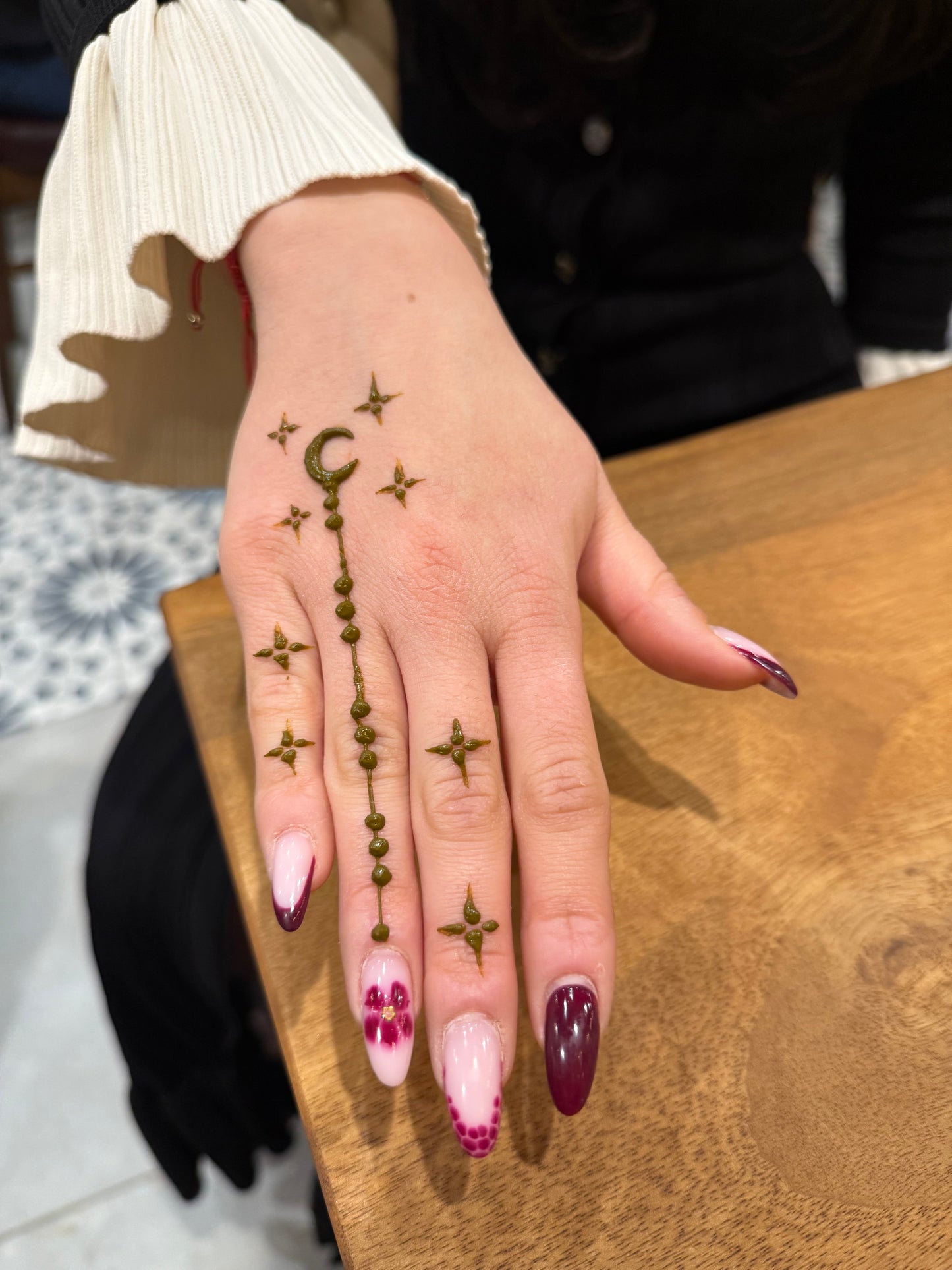 Small Henna (design) Appointment