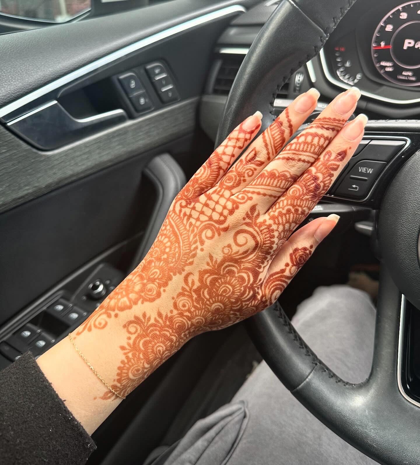 Large Hand Henna Appointment