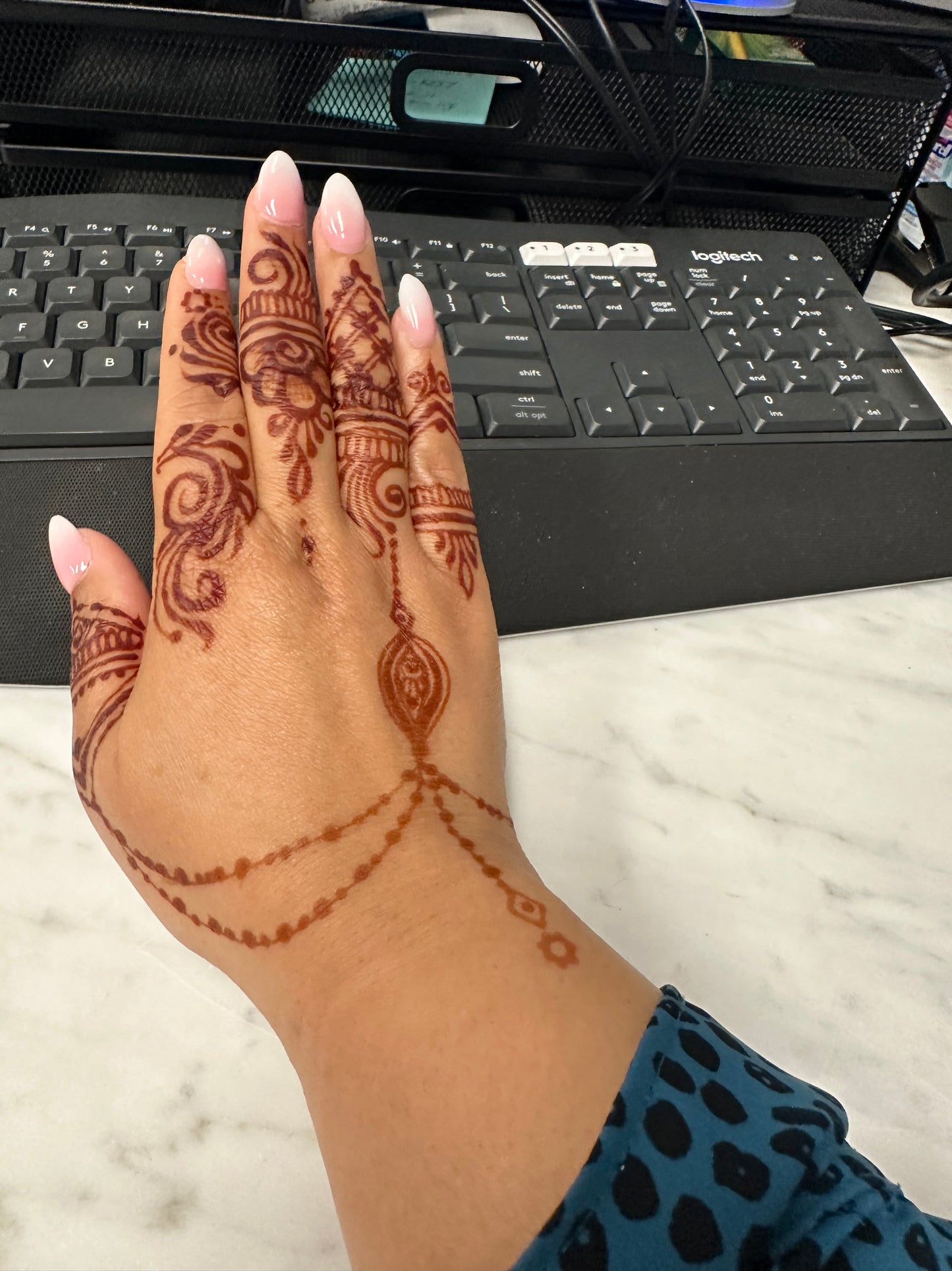 Medium Henna (design) Appointment