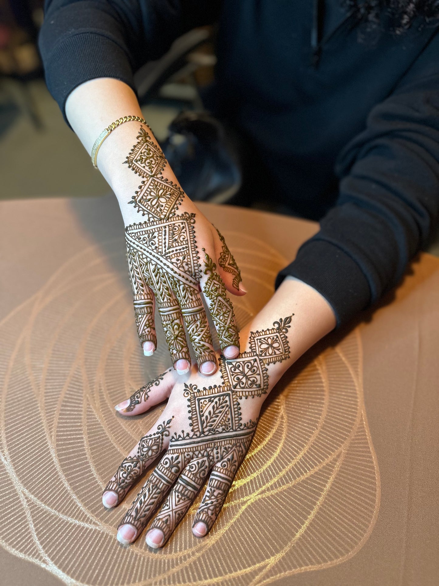 Large Henna (design) Appointment