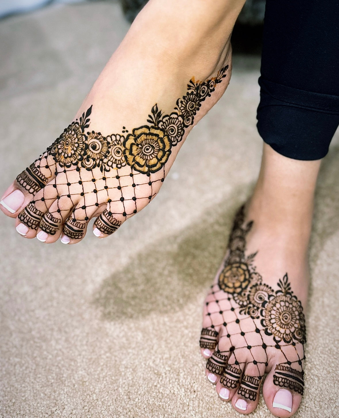 Simple Feet Henna Appointment